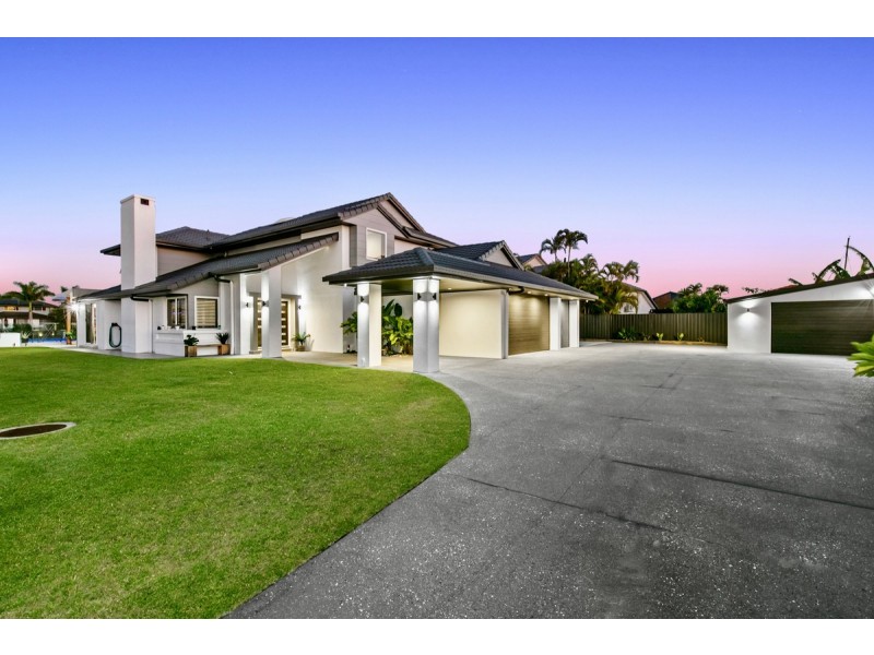 8 Binnacle Close, Raby Bay QLD 4163