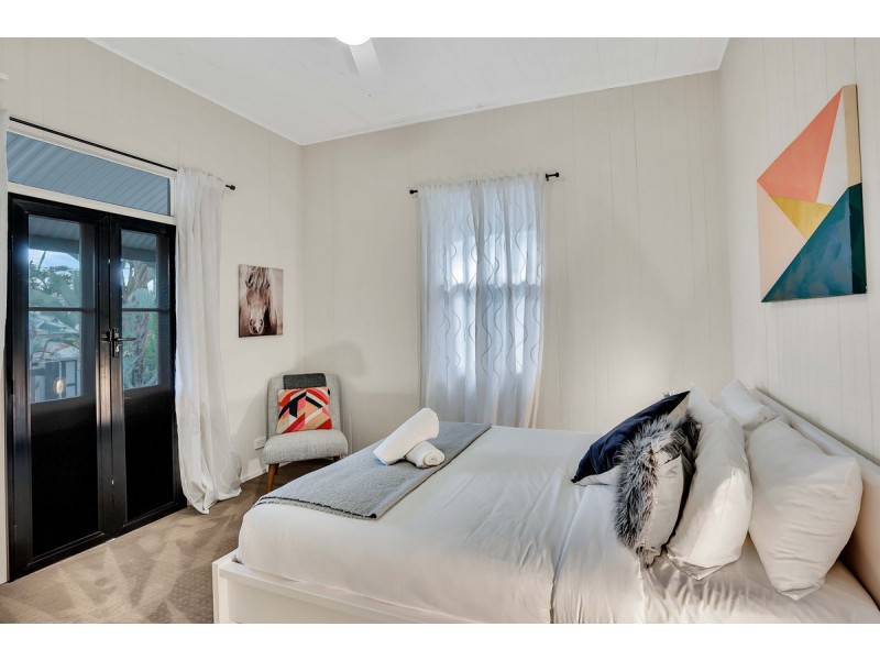 64 Thomas Street, Kangaroo Point QLD 4169