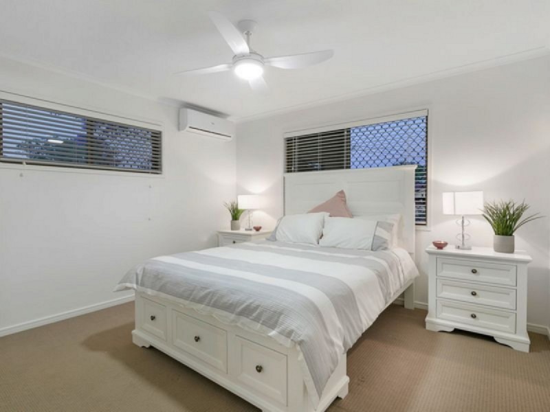 2 Lindon Street, Birkdale QLD 4159