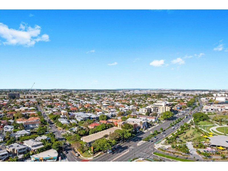 12001/8 Harbour Road, Hamilton QLD 4007