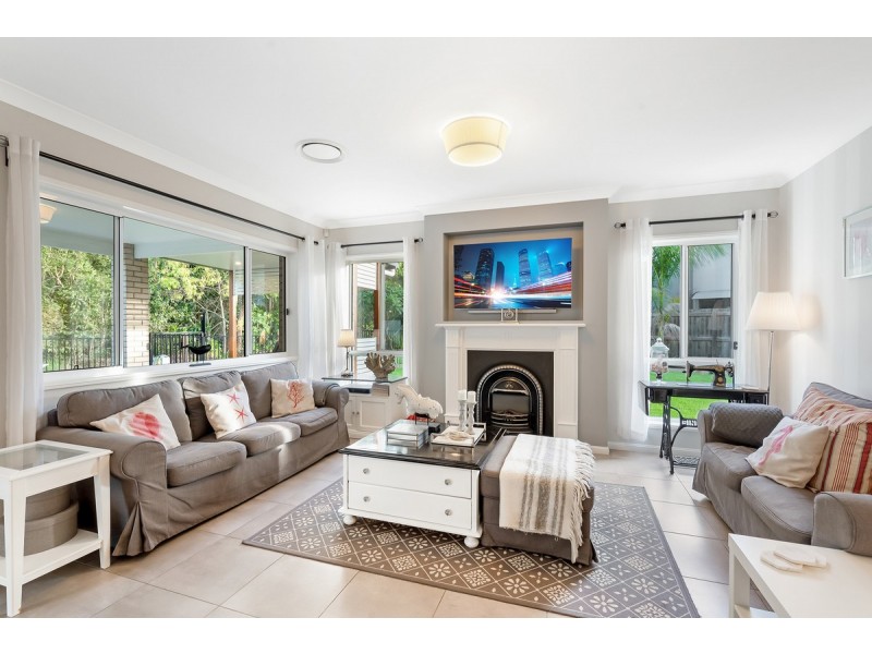 9 Anhs Place, Wellington Point QLD 4160