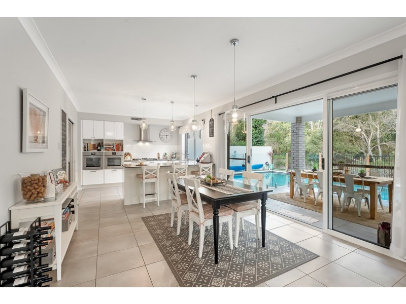 9 Anhs Place, Wellington Point QLD 4160