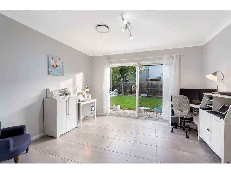 9 Anhs Place, Wellington Point QLD 4160