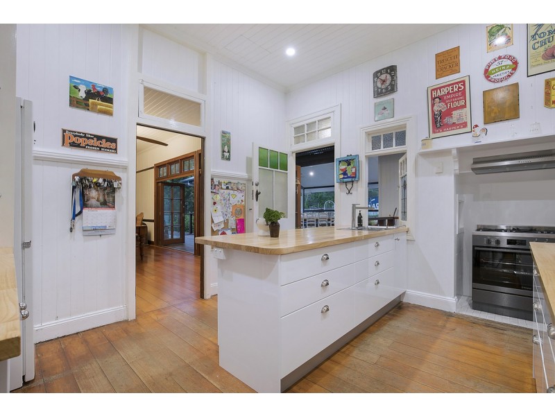 111 Warriewood Street, Chandler QLD 4155