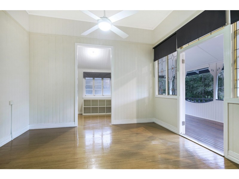 111 Warriewood Street, Chandler QLD 4155