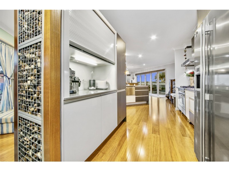 16 Orana Esplanade, Victoria Point QLD 4165