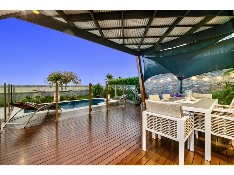 16 Orana Esplanade, Victoria Point QLD 4165