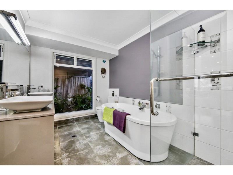 16 Orana Esplanade, Victoria Point QLD 4165