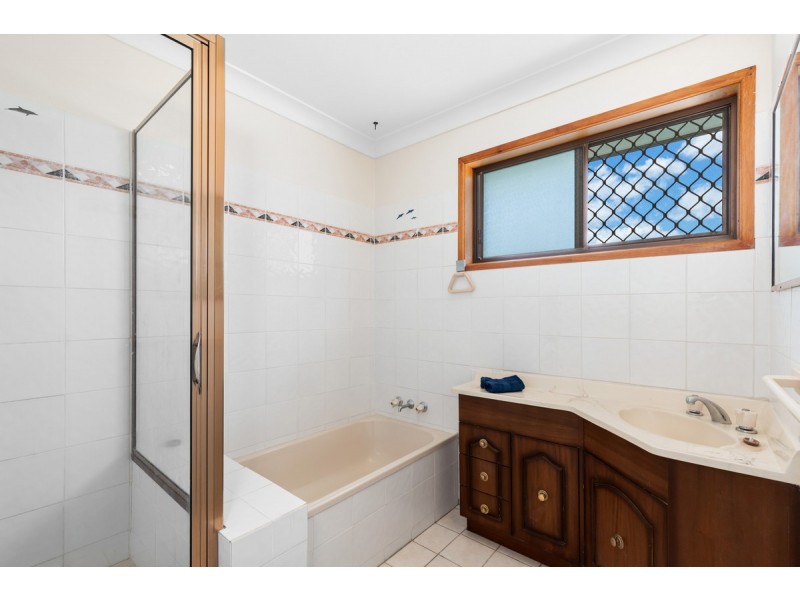 16 Lynton Court, Alexandra Hills QLD 4161