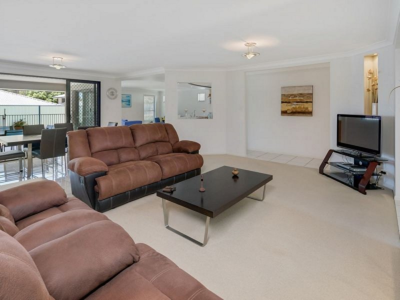 3 Discovery Place, Wellington Point QLD 4160