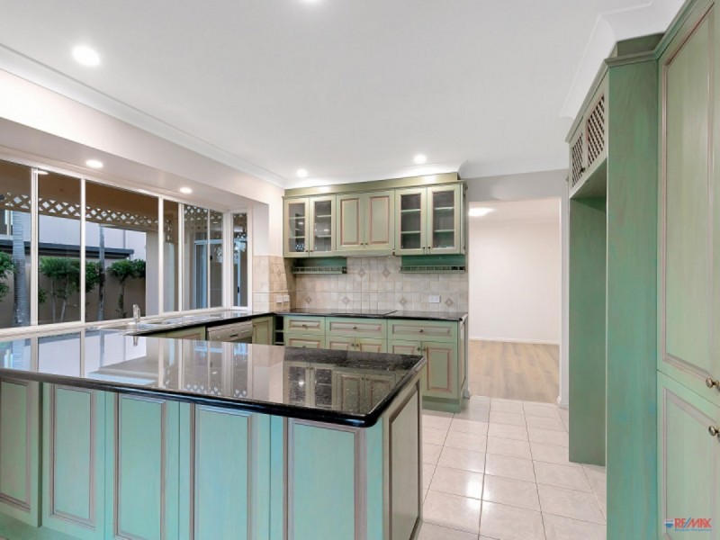 5/16 Anchorage Drive, Raby Bay QLD 4163
