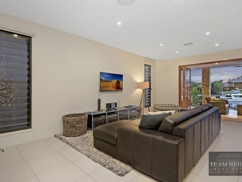 41 Compass Court, Raby Bay QLD 4163