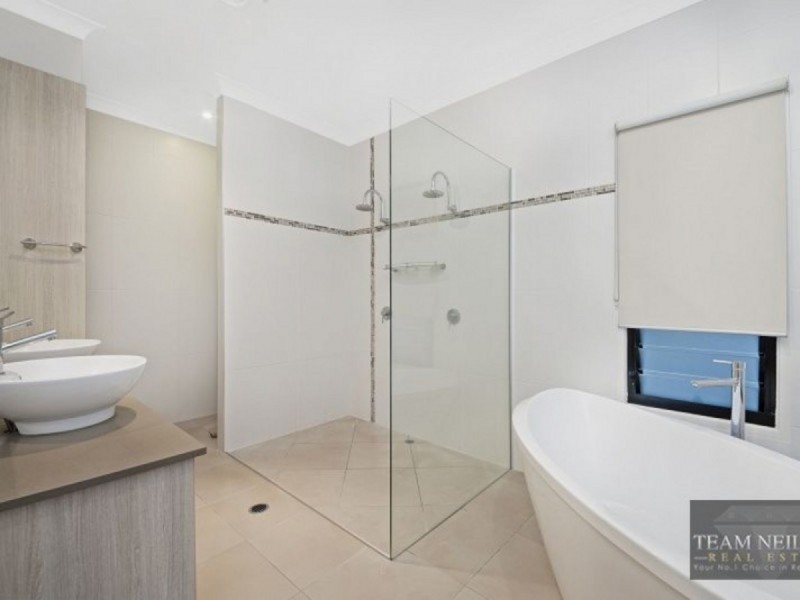 41 Compass Court, Raby Bay QLD 4163