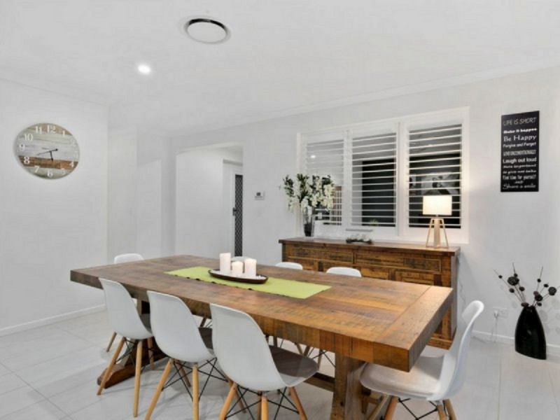 20 Capella Drive, Redland Bay QLD 4165