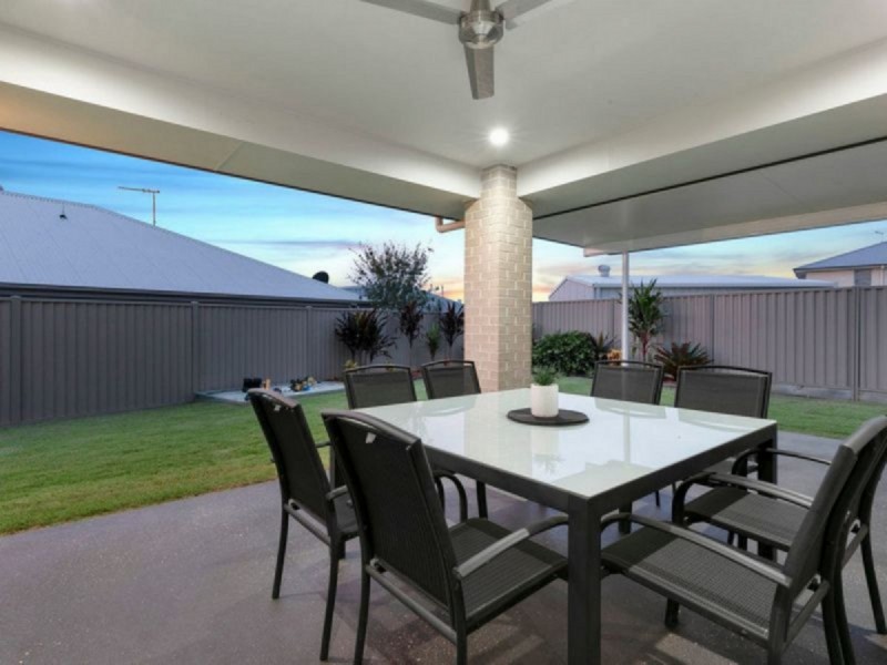 20 Capella Drive, Redland Bay QLD 4165