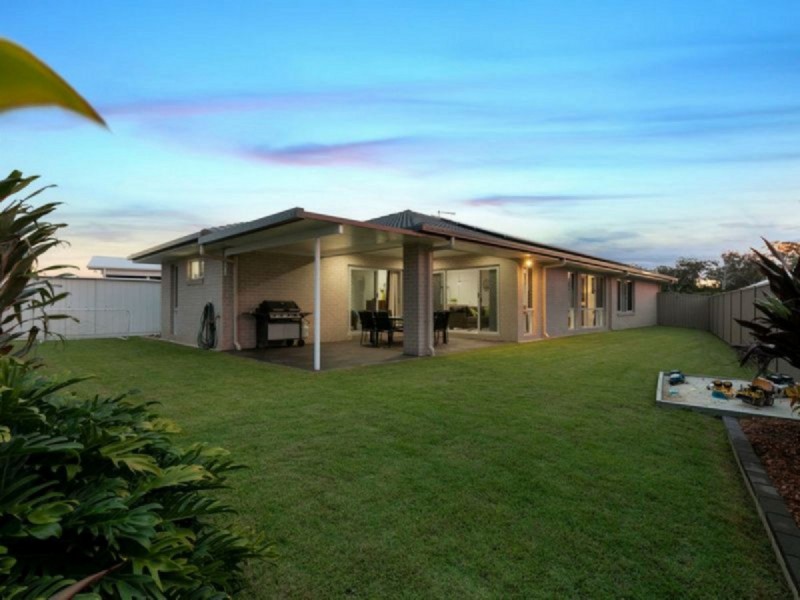 20 Capella Drive, Redland Bay QLD 4165