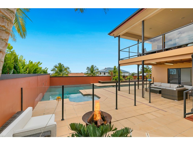 13 Irwin Place, Redland Bay QLD 4165