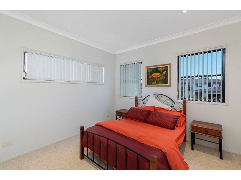 13 Irwin Place, Redland Bay QLD 4165