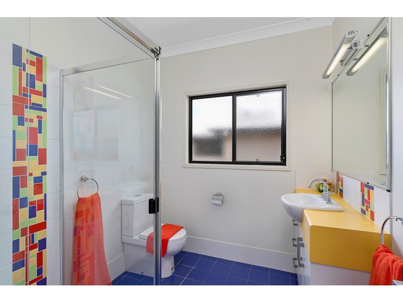 13 Irwin Place, Redland Bay QLD 4165