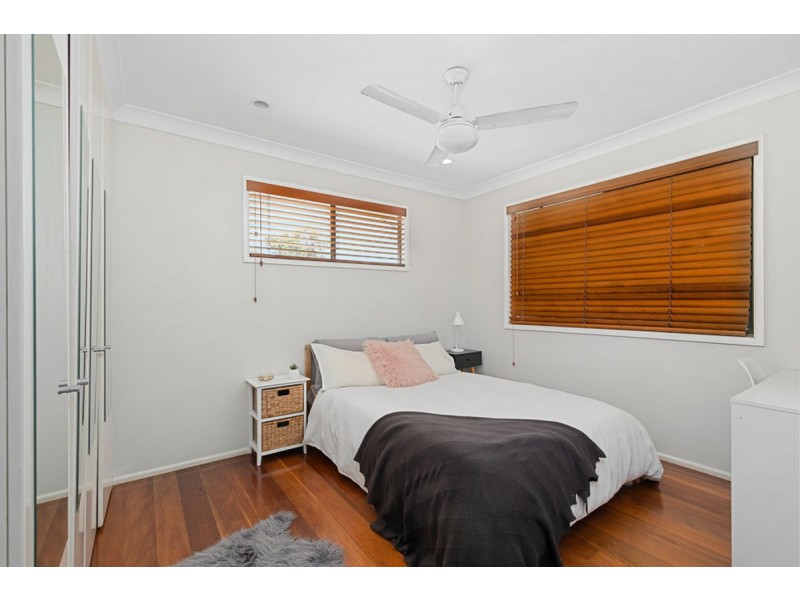 1 Sunbury Street, Birkdale QLD 4159