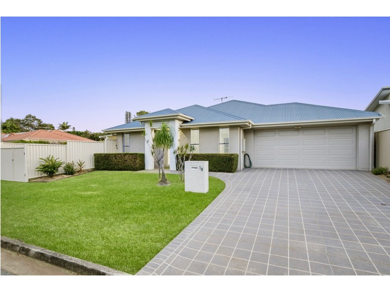 18 Pandanus Street, Birkdale QLD 4159