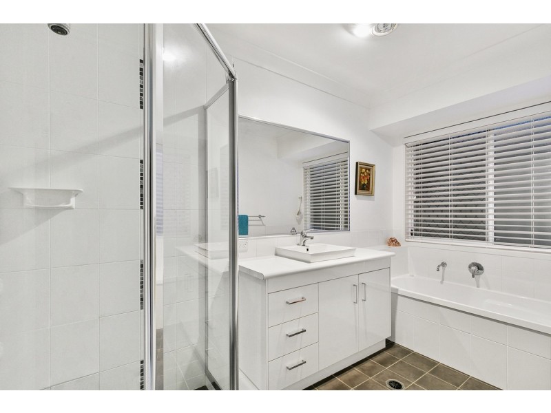 18 Pandanus Street, Birkdale QLD 4159