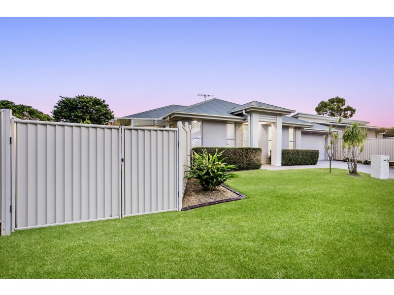 18 Pandanus Street, Birkdale QLD 4159