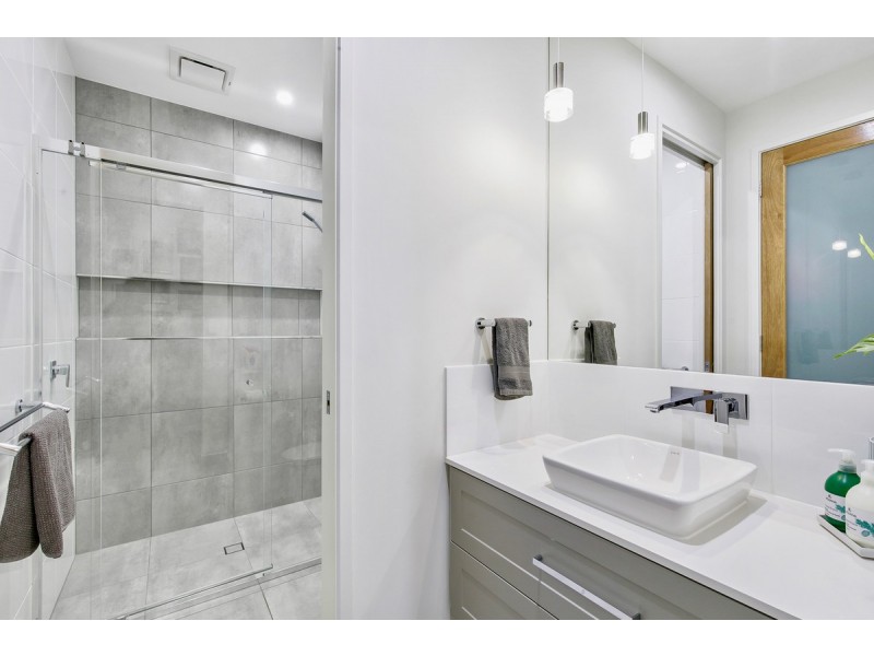 10 Caravel Court, Raby Bay QLD 4163