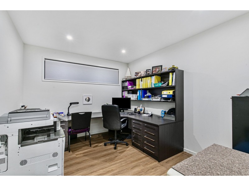 10 Caravel Court, Raby Bay QLD 4163