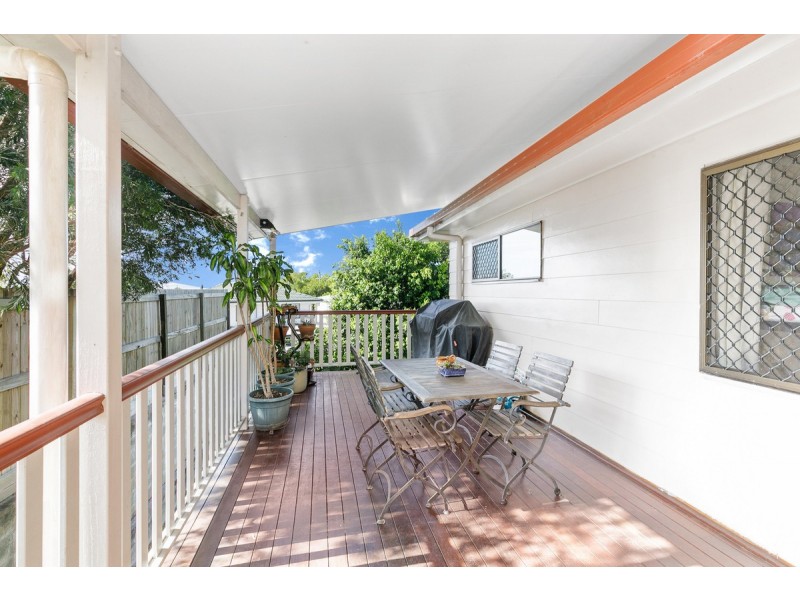 25 Napier Street, Birkdale QLD 4159