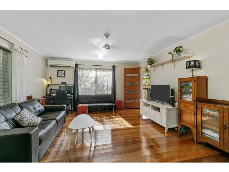 25 Napier Street, Birkdale QLD 4159