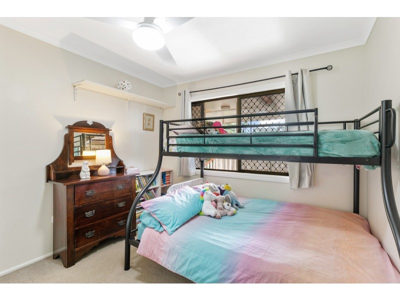 25 Napier Street, Birkdale QLD 4159