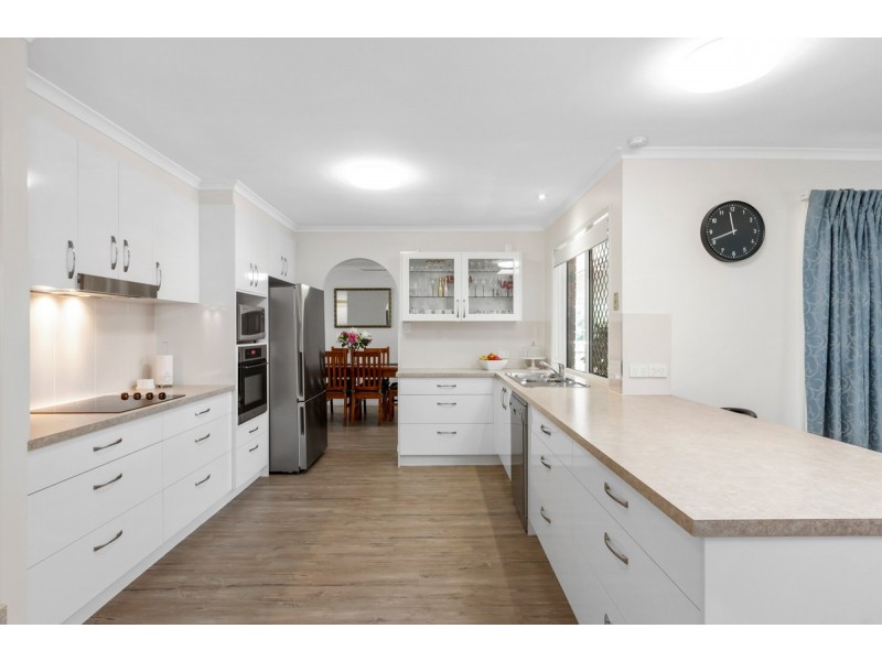 6 Iona Court, Alexandra Hills QLD 4161