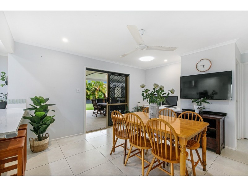 68 Waratah Avenue, Victoria Point QLD 4165