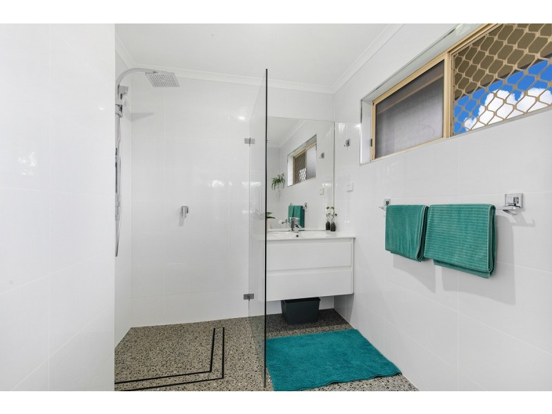 68 Waratah Avenue, Victoria Point QLD 4165