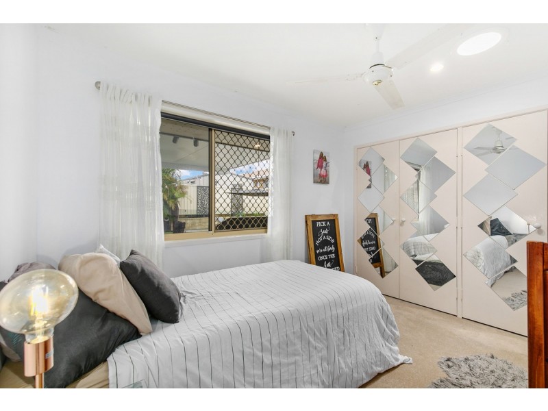 68 Waratah Avenue, Victoria Point QLD 4165