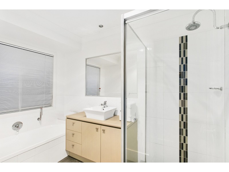 58 Yarra Road, Wakerley QLD 4154