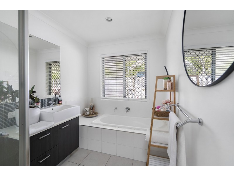 19 Scribbly Gum Place, Mount Cotton QLD 4165