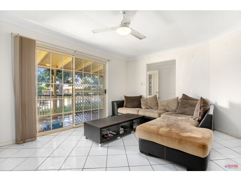 18 Trafalgar Drive, Victoria Point QLD 4165