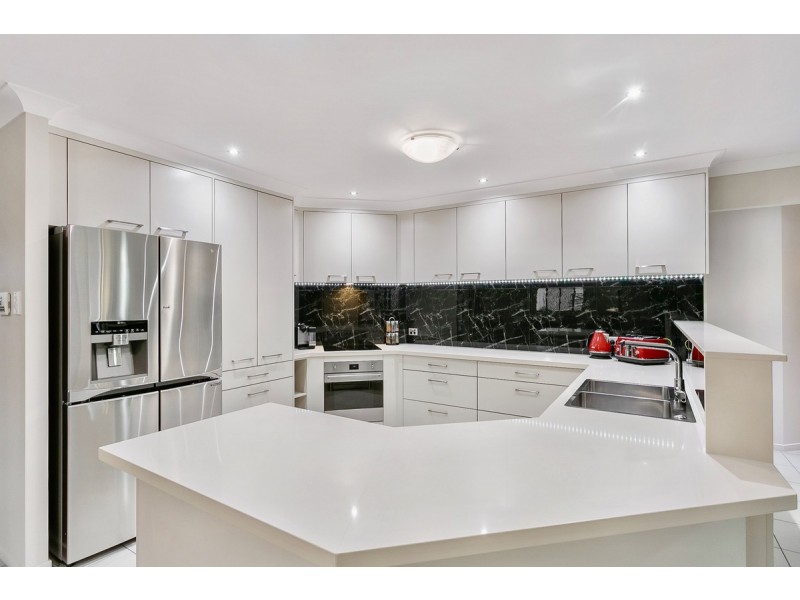 11 George Thorn Drive, Thornlands QLD 4164