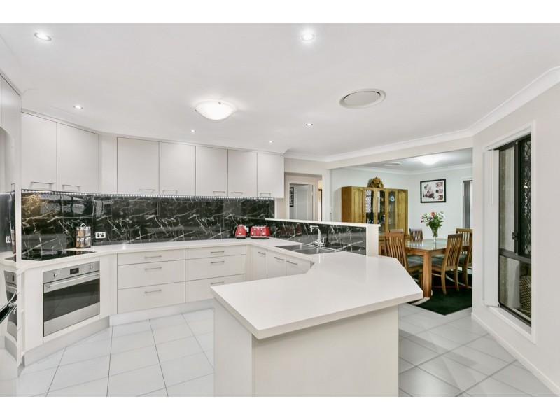 11 George Thorn Drive, Thornlands QLD 4164