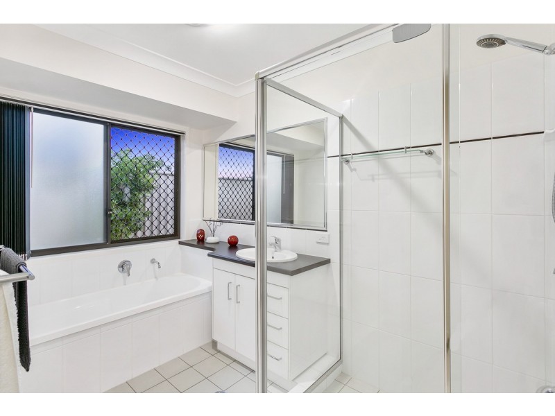 11 George Thorn Drive, Thornlands QLD 4164