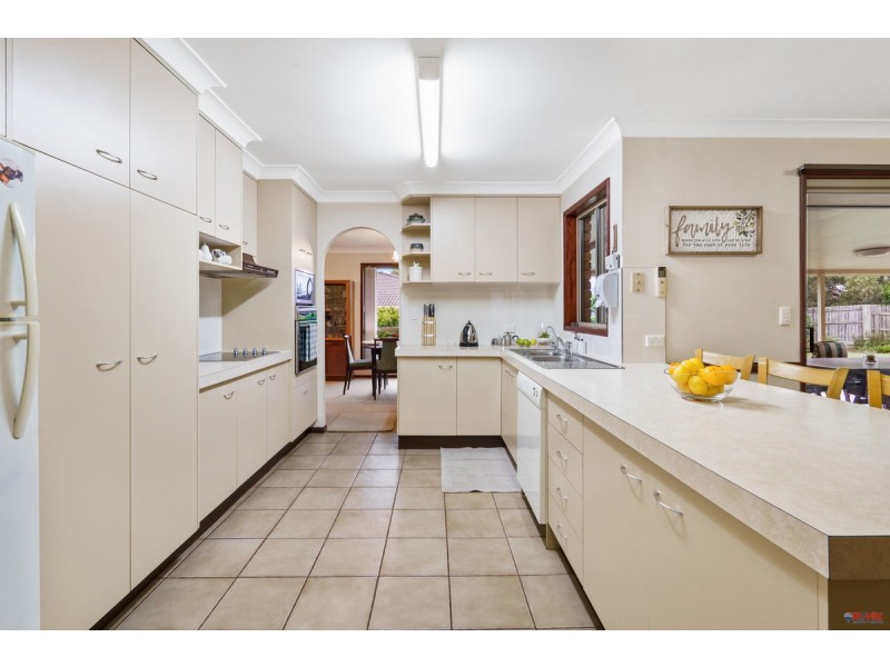 35 Chateau Street, Thornlands QLD 4164