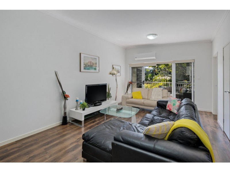 4/320 Wynnum Road, Norman Park QLD 4170