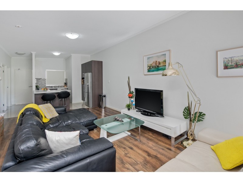 4/320 Wynnum Road, Norman Park QLD 4170