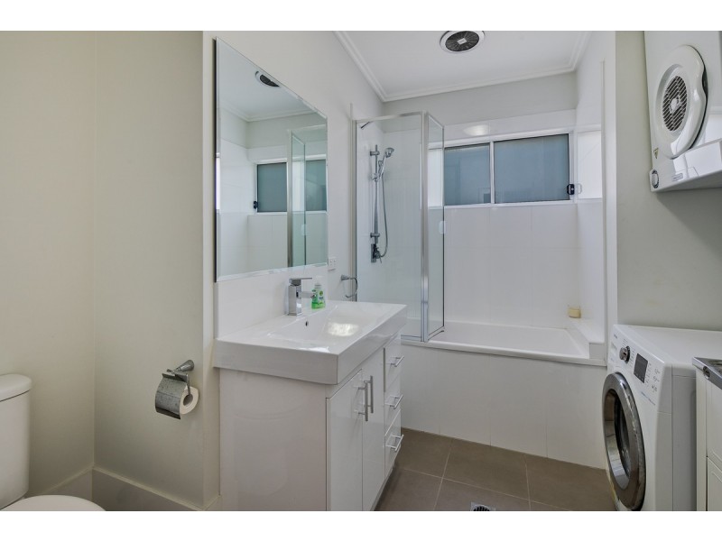 4/320 Wynnum Road, Norman Park QLD 4170