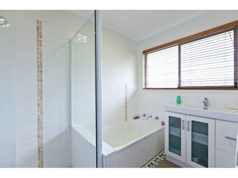 9 Magnolia Parade, Victoria Point QLD 4165