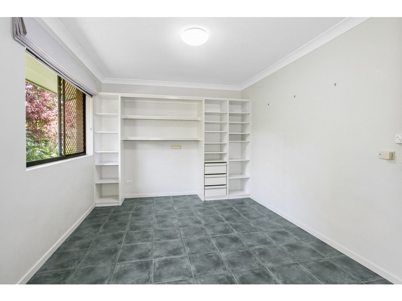 2 Banksia Street, Redland Bay QLD 4165