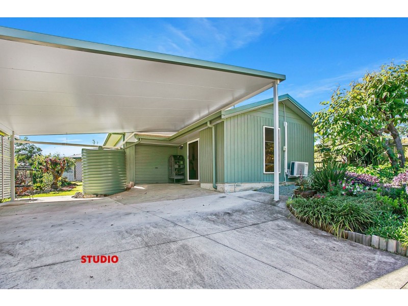 2 Banksia Street, Redland Bay QLD 4165