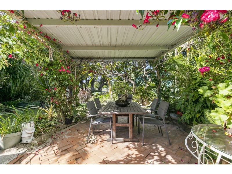21 Thompson Street, Victoria Point QLD 4165